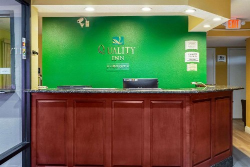 Quality Inn - image 43