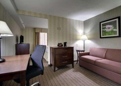The Atrium Hotel on Third - image 3