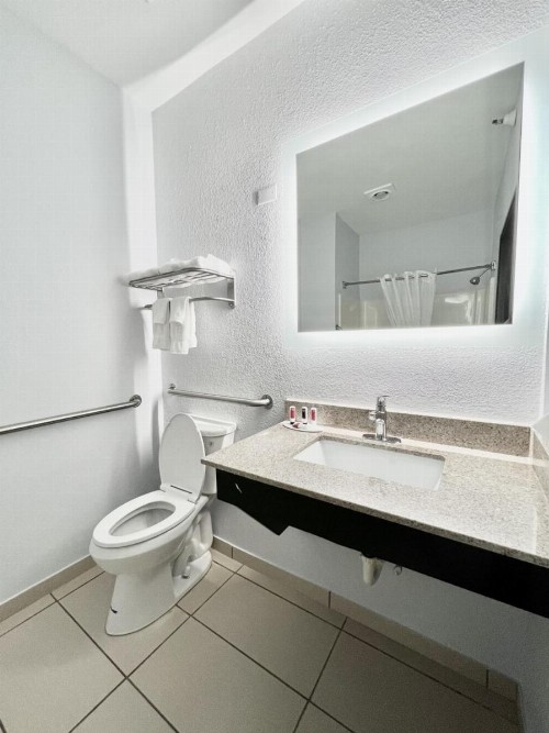 Comfort Inn Quincy - image 14