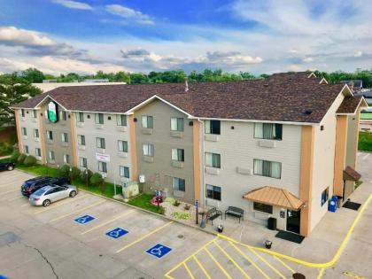 Quincy Inn & Suites