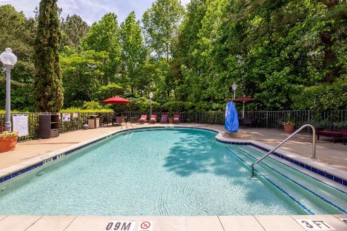 Hampton Inn & Suites Raleigh/Cary I-40 (PNC Arena) - image 12