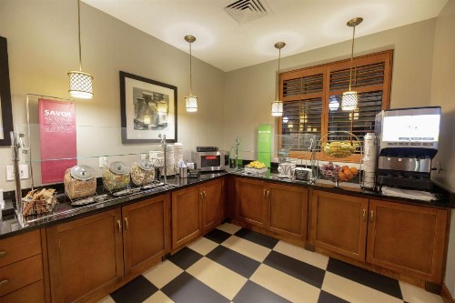 Hampton Inn & Suites Raleigh/Cary I-40 (PNC Arena) - image 16