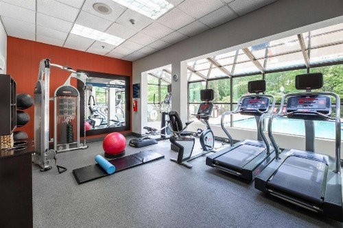 Hampton Inn & Suites Raleigh/Cary I-40 (PNC Arena) - image 18