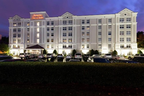 Hampton Inn & Suites Raleigh/Cary I-40 (PNC Arena) - image 2