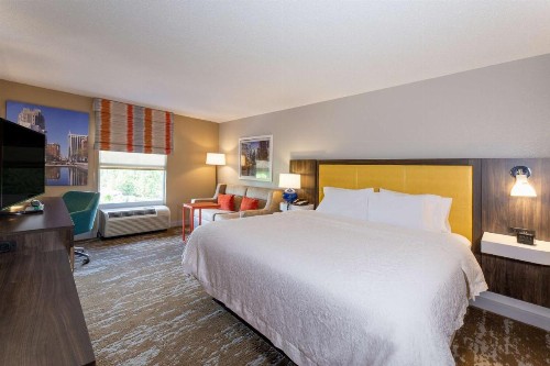 Hampton Inn & Suites Raleigh/Cary I-40 (PNC Arena) - image 21