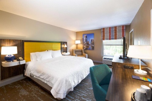 Hampton Inn & Suites Raleigh/Cary I-40 (PNC Arena) - image 26