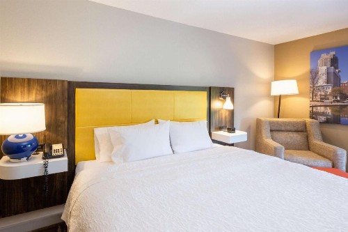 Hampton Inn & Suites Raleigh/Cary I-40 (PNC Arena) - image 27