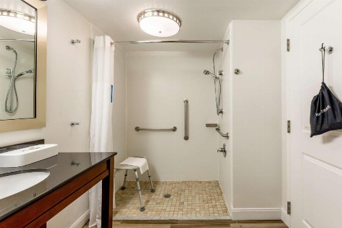 Hampton Inn & Suites Raleigh/Cary I-40 (PNC Arena) - image 34
