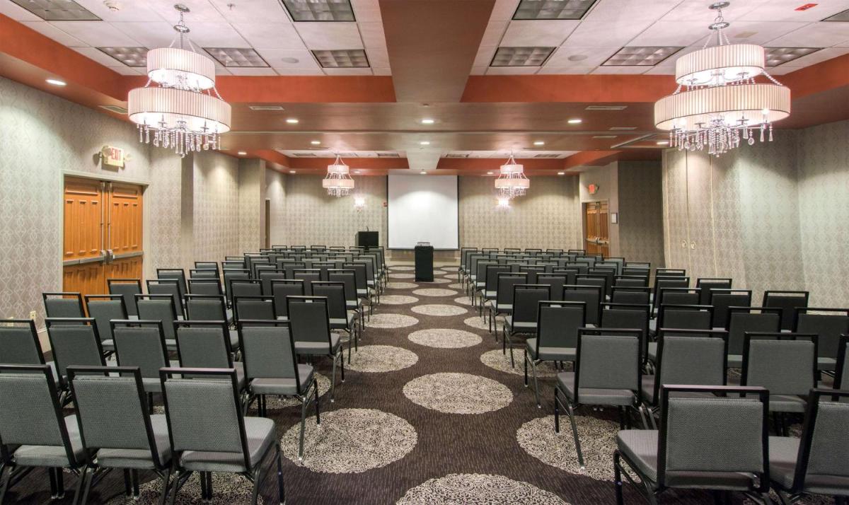 Hampton Inn & Suites Raleigh-Durham Airport-Brier Creek - image 3