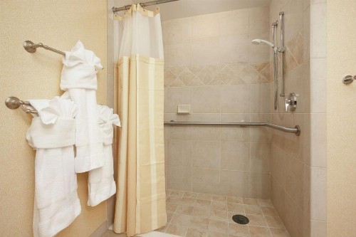 Hilton Raleigh North Hills - image 17