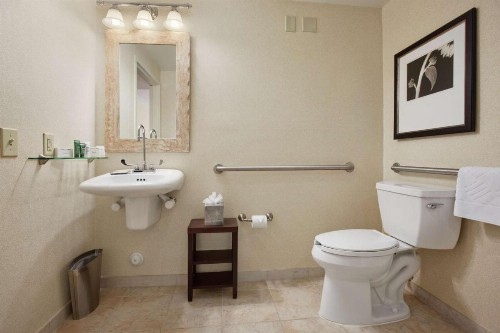Hilton Raleigh North Hills - image 30