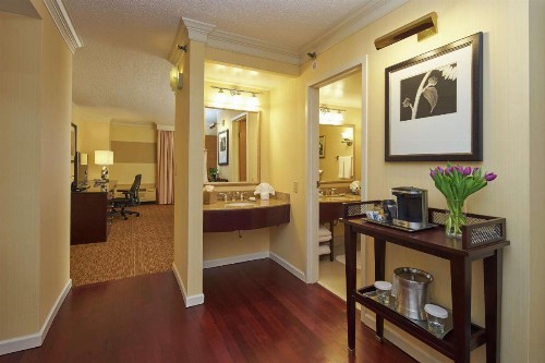 Hilton Raleigh North Hills - image 5