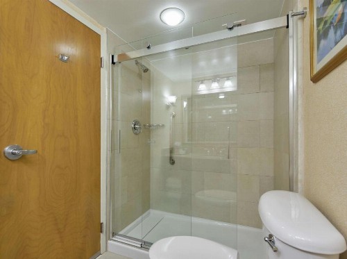 Hilton Raleigh North Hills - image 9