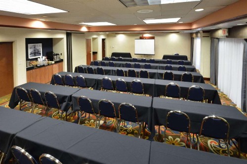 Hampton Inn Raleigh-Capital Boulevard North - image 10