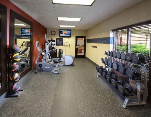 Hampton Inn Raleigh-Capital Boulevard North - image 17