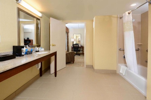 Hampton Inn Raleigh-Capital Boulevard North - image 30