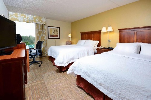 Hampton Inn Raleigh-Capital Boulevard North - image 9