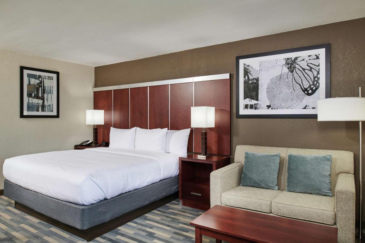 Doubletree By Hilton Raleigh Crabtree Valley - image 7