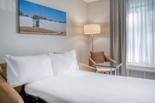 Fairfield Inn & Suites Raleigh Crabtree Valley - image 39