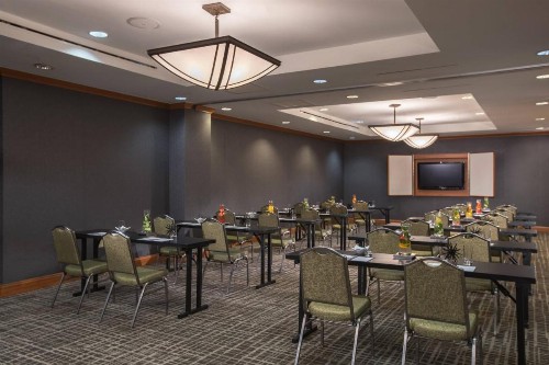Renaissance Raleigh North Hills Hotel - image 15
