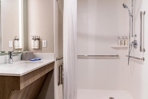 Holiday Inn Express Hotel Raleigh Southwest an IHG Hotel - image 41