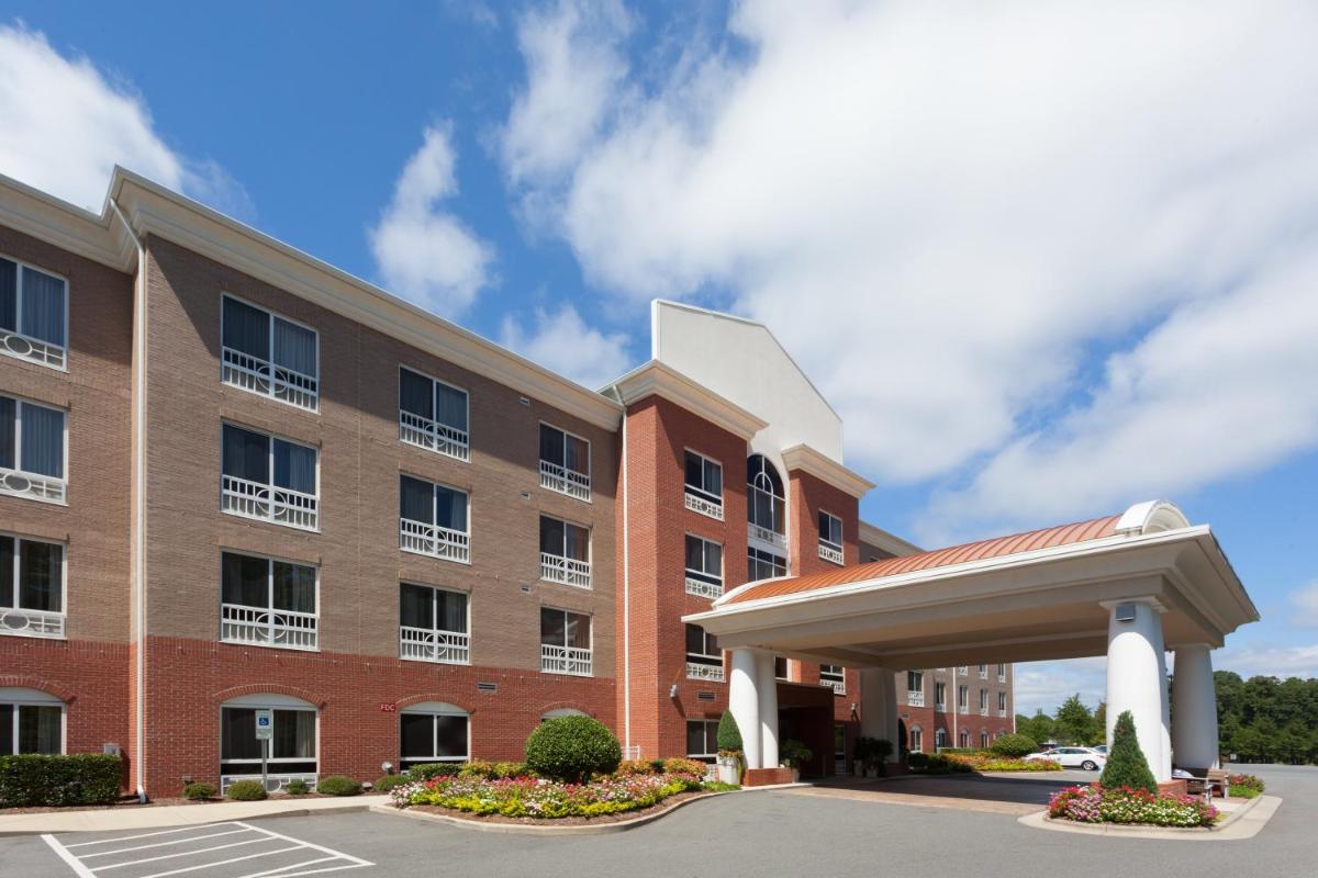 Holiday Inn Express Hotel Raleigh Southwest an IHG Hotel - image 6