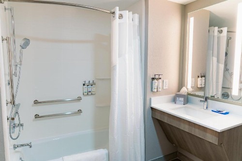 Holiday Inn Express Hotel Raleigh Southwest an IHG Hotel - image 8