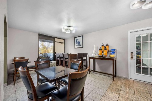 Days Inn by Wyndham Raleigh Midtown - image 7