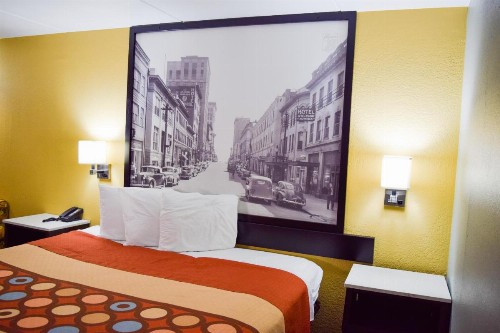 Super 8 Downtown Raleigh - image 27
