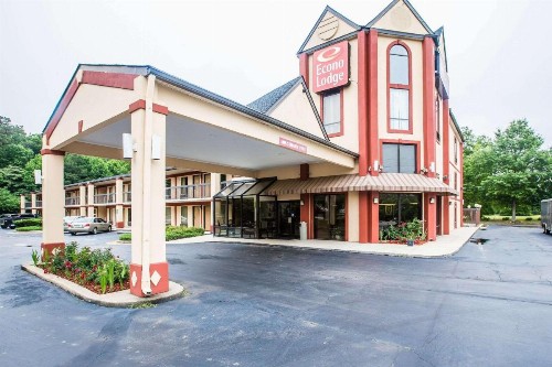 Econo Lodge South Garner - image 2