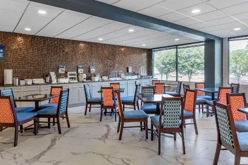 Clarion Pointe Raleigh Midtown - image 26