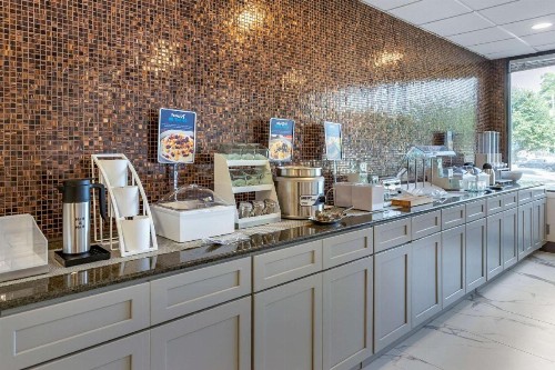 Clarion Pointe Raleigh Midtown - image 27