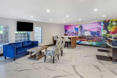Clarion Pointe Raleigh Midtown - image 4