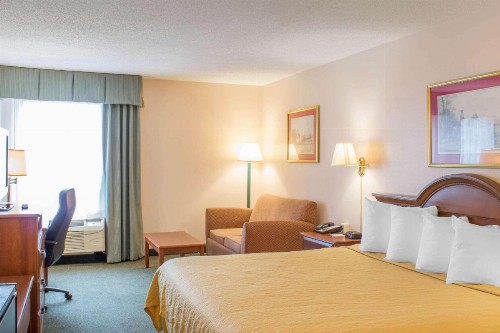 Quality Inn Raleigh near Walnut Creek Amphitheatre - image 23