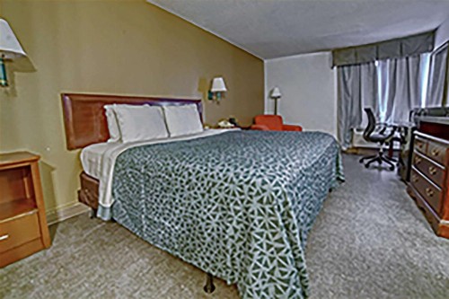 Quality Inn Raleigh near Walnut Creek Amphitheatre - image 30