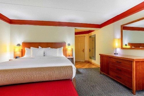 La Quinta by Wyndham Raleigh Crabtree - image 20