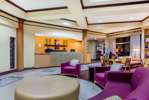 La Quinta by Wyndham Raleigh Crabtree - image 4