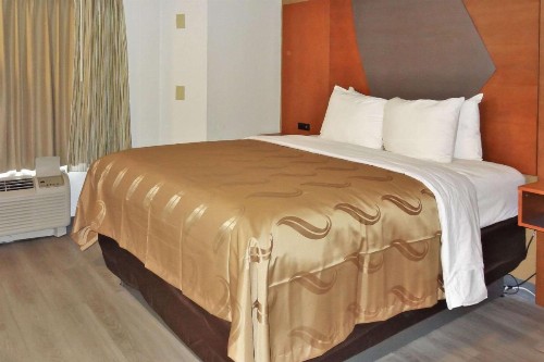 Quality Inn & Suites Raleigh North Raleigh - image 12