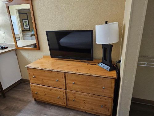 Extended Stay America Suites - Raleigh - Crabtree Valley - image 25