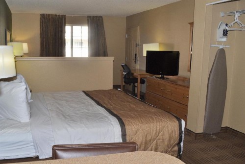 Extended Stay America Suites - Raleigh - North Raleigh - Wake Forest Road - image 3