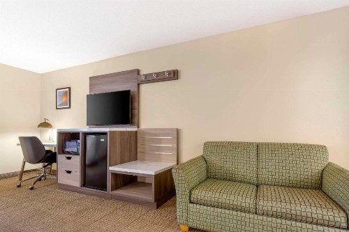Quality Inn Raleigh Downtown - image 13