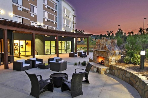 Courtyard by Marriott Raleigh North/Triangle Town Center - image 2