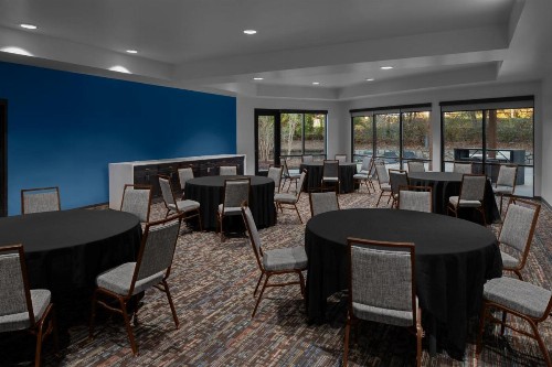 Courtyard by Marriott Raleigh North/Triangle Town Center - image 25