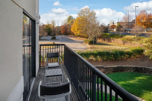 Courtyard by Marriott Raleigh North/Triangle Town Center - image 4