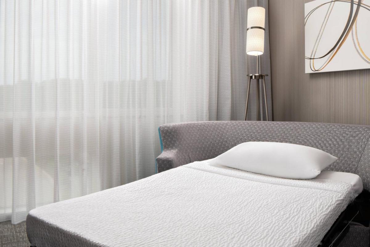 Courtyard by Marriott Raleigh North/Triangle Town Center - image 6