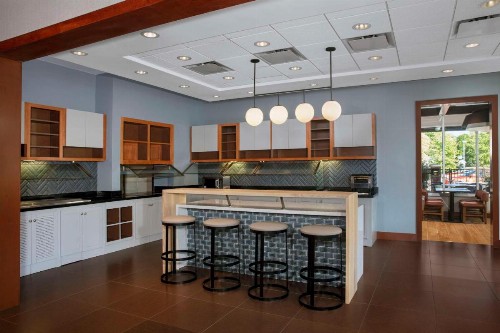 Hyatt Place Raleigh Cary - image 4