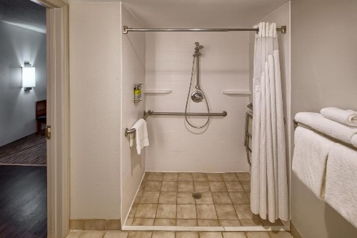 Holiday Inn Express Hotel & Suites Raleigh North - Wake Forest an IHG Hotel - image 22