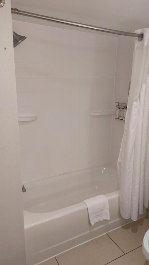 Holiday Inn Express Hotel & Suites Raleigh North - Wake Forest an IHG Hotel - image 8