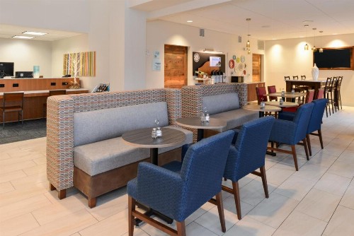 Holiday Inn Express & Suites Raleigh NE - Medical Ctr Area an IHG Hotel - image 21