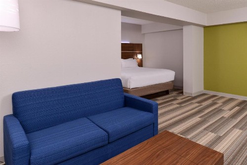 Holiday Inn Express & Suites Raleigh NE - Medical Ctr Area an IHG Hotel - image 25